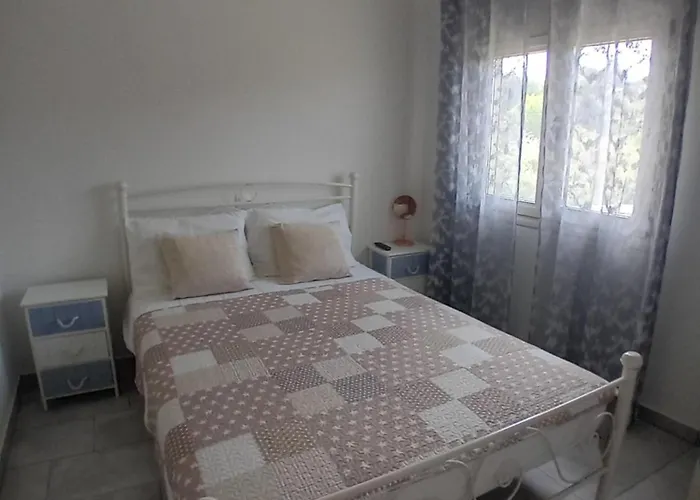 Toula 10mins From Voutoumi بيت للعطل *