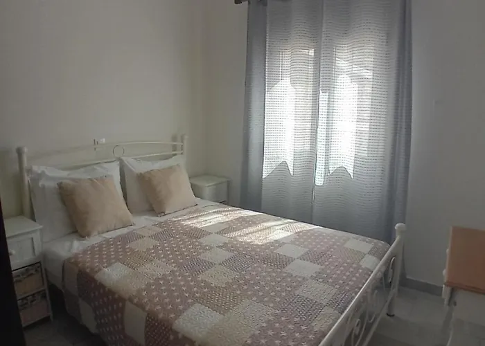 بيت للعطل Toula 10mins From Voutoumi أنتيباكسوس