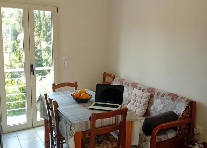 بيت للعطل Toula 10mins From Voutoumi *